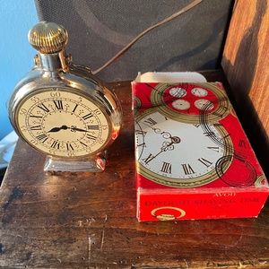 AVON DAYLIGHT SHAVING TIME CLOCK SPICY AFTER SHAVE FULL! 6 FL.OZ. IN BOX